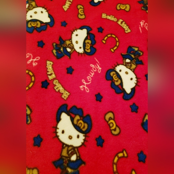HELLO KITTY FLEECE BLANKET - Picture 2 of 6